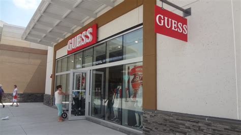 Guess Factory Store Outlet store in Premium Outlets Punta .